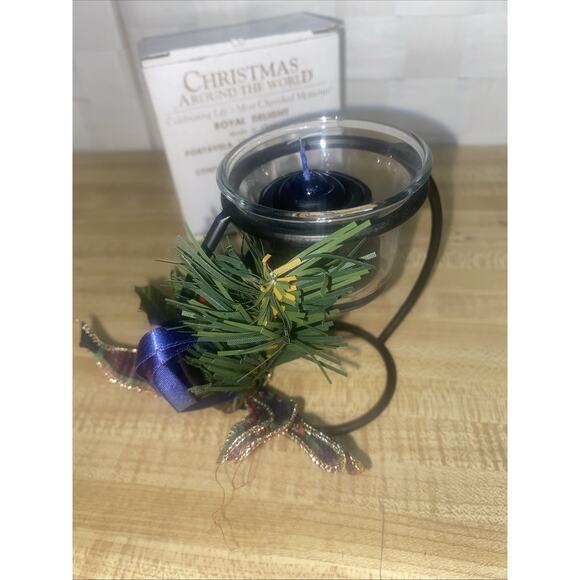 House of Lloyd Christmas Around The World Royal Delight Candle Holder 4” Tall - Picture 5 of 8